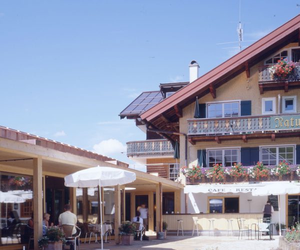 Naturhotel Chesa Valisa - Hotelhalle, Hirschegg, Foto Martin Martinez