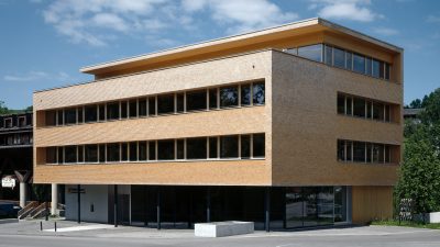 Raiffeisenbank, Egg
