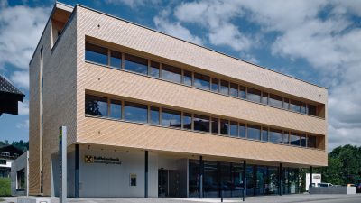Raiffeisenbank, Egg