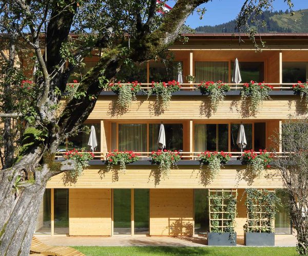 Naturhotel Chesa Valisa – Chalet Conversion, Hirschegg