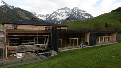 Naturhotel Chesa Valisa – Chalet Conversion, Hirschegg