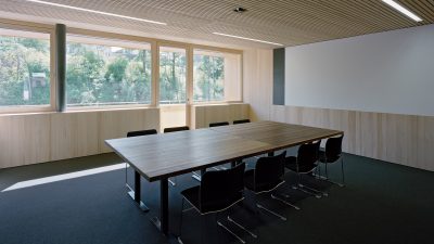Raiffeisenbank, Egg