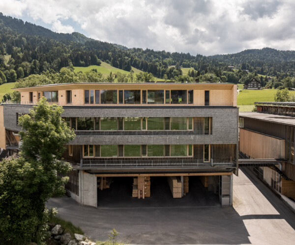 Sohm Holzbau - Aufstockung, Alberschwende | Foto Michael Nußbaumer