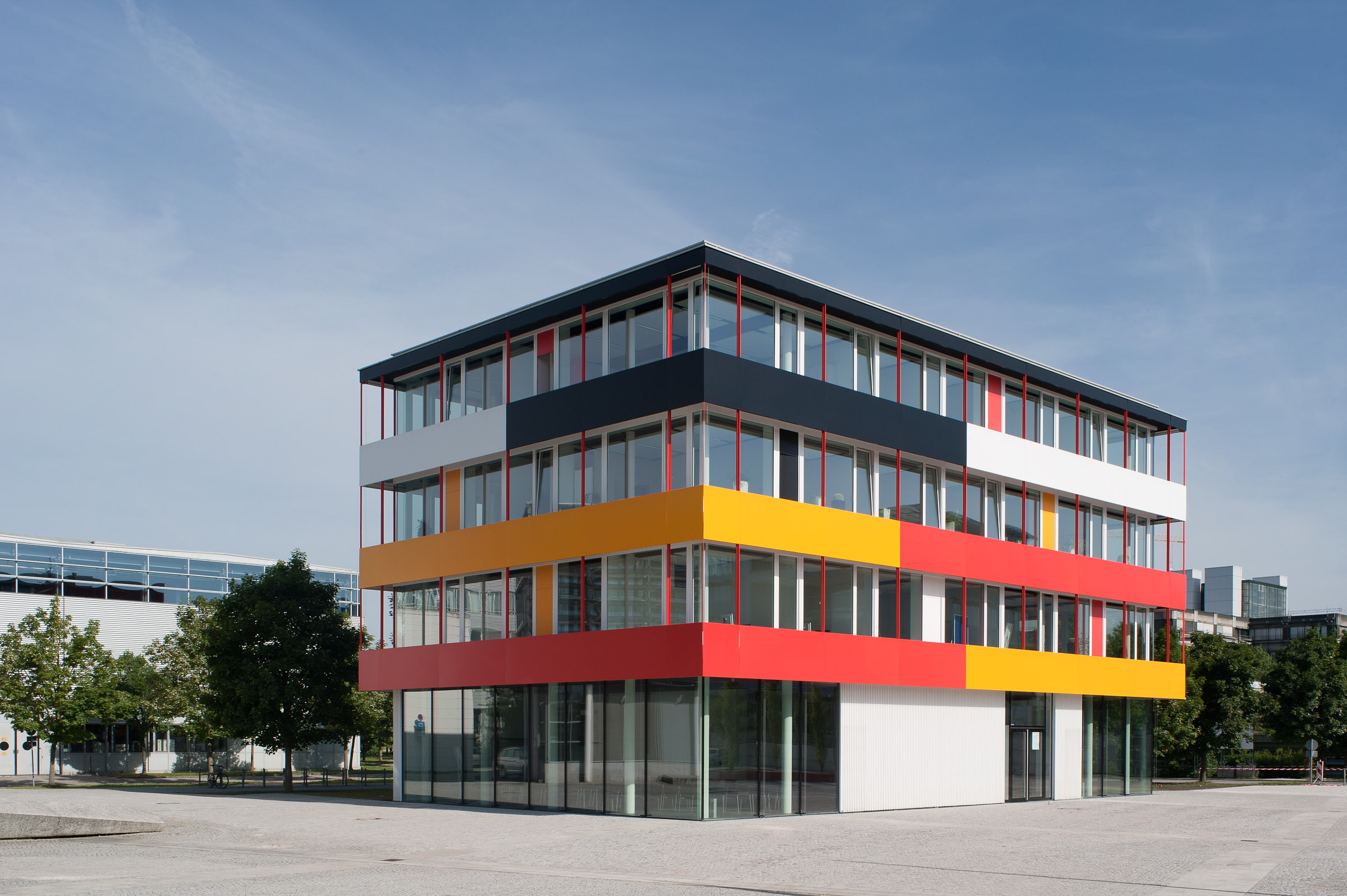 TUM Exzellenzzentrum, Garching