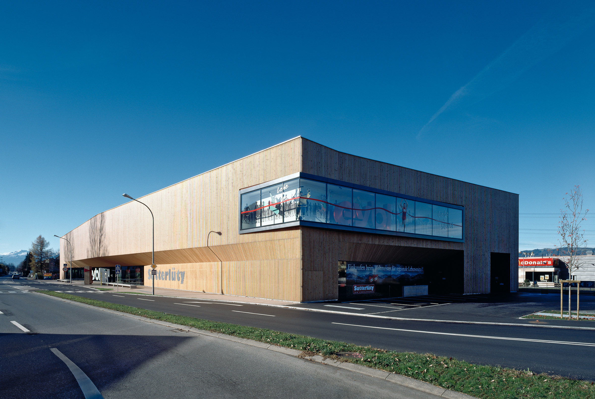 Einkaufszentrum Lustenauerstraße – Sutterlüty