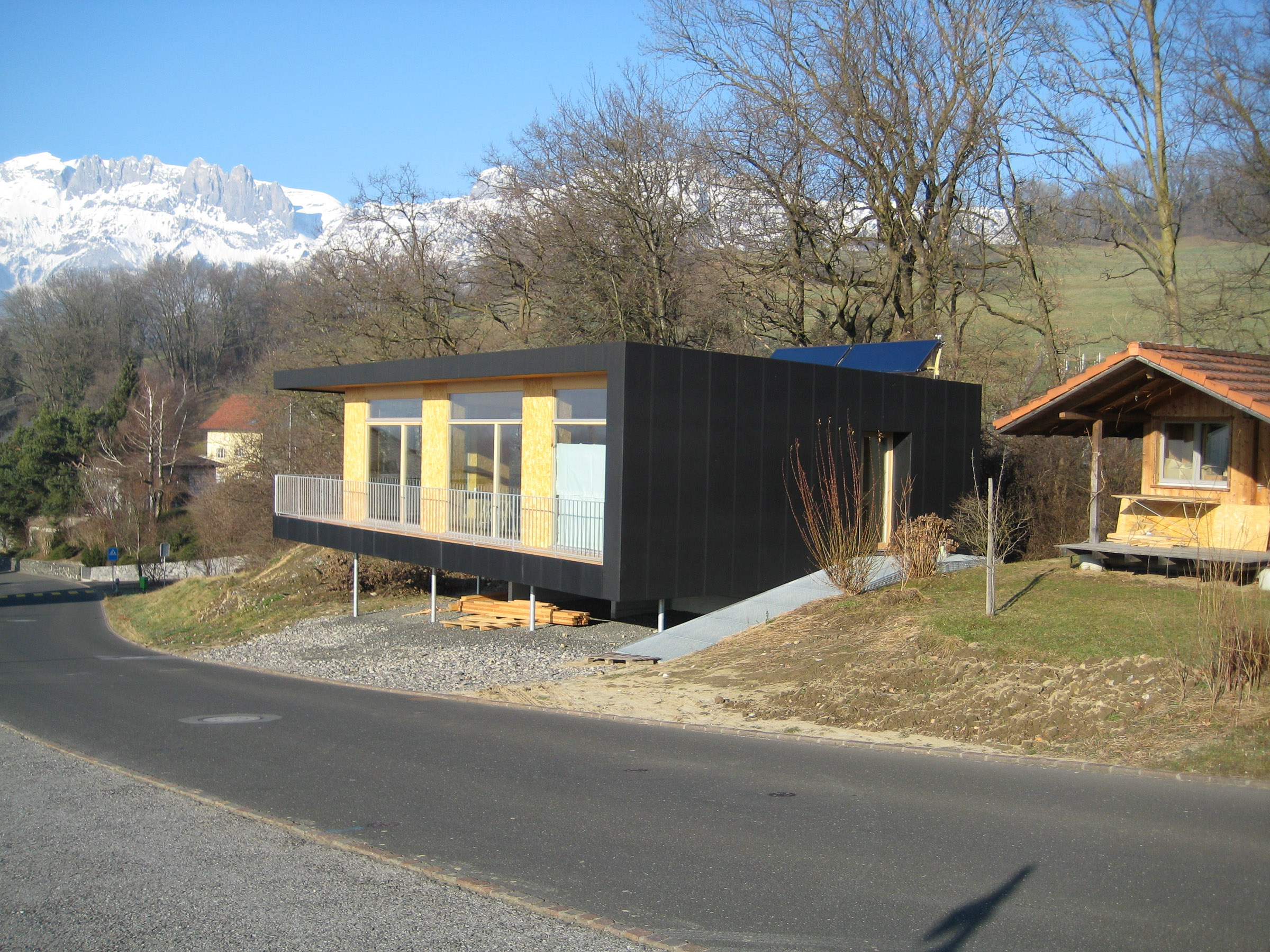 Näscher Studio, Eschen