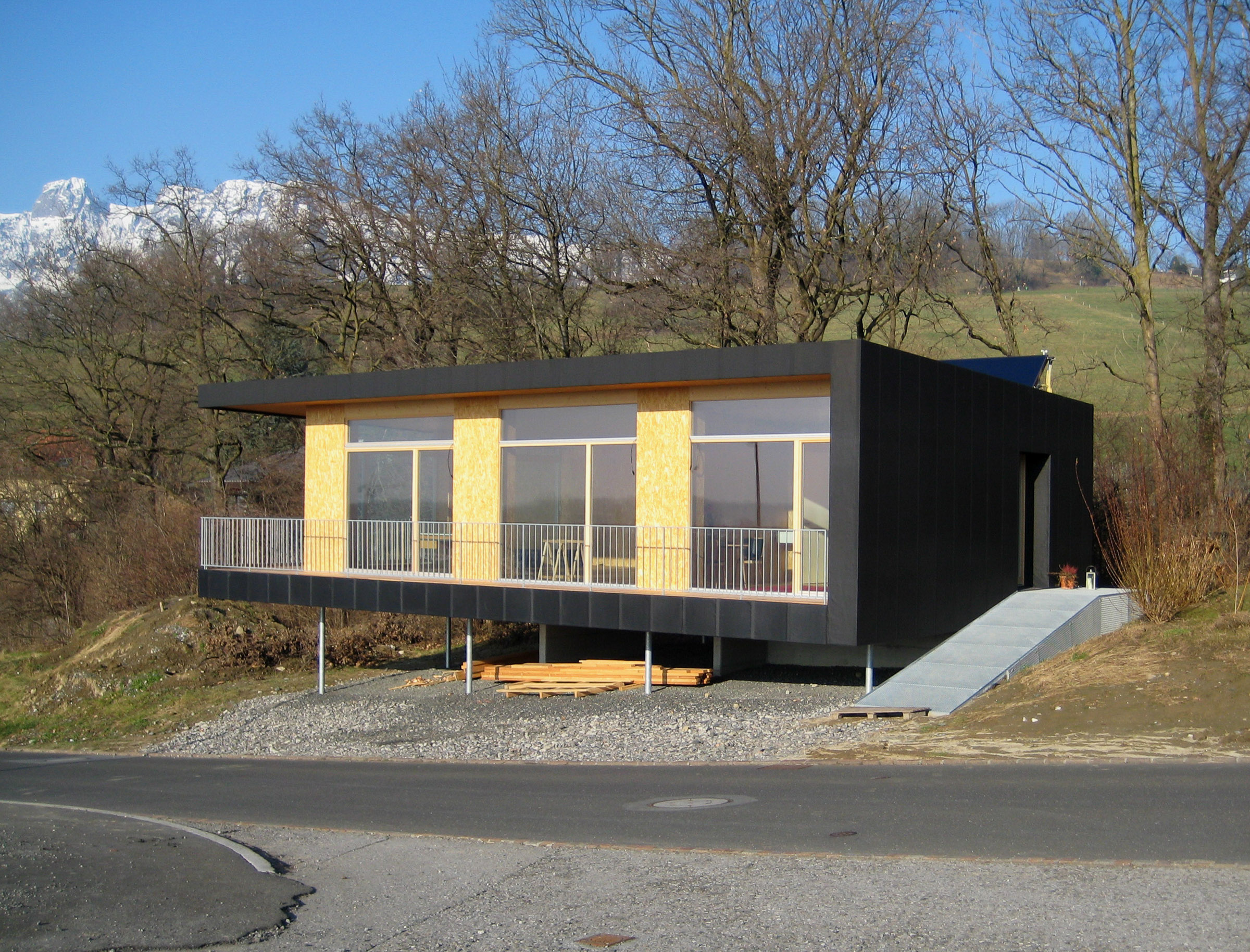 Näscher Studio, Eschen