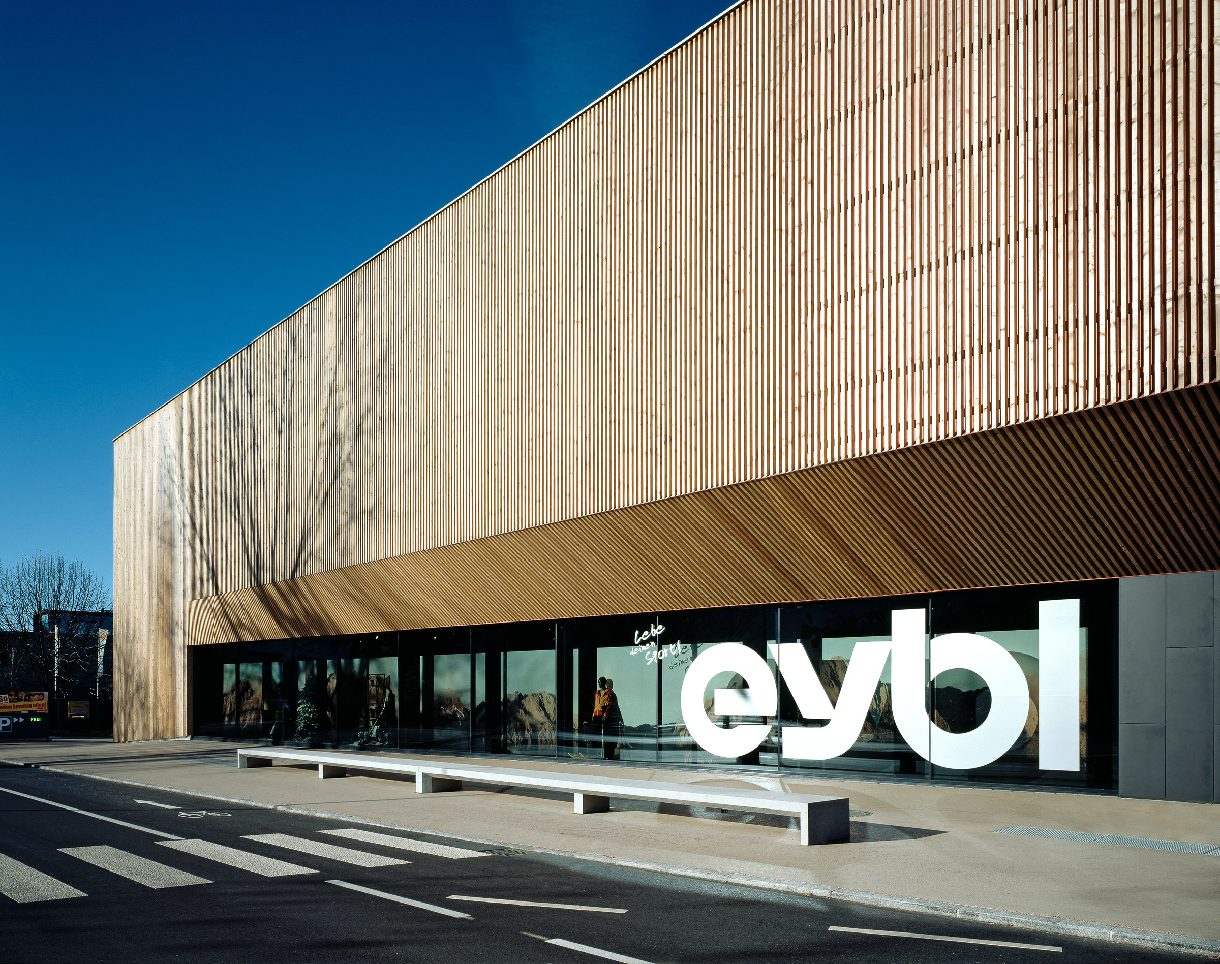 >>>>>>>>Bildunterschrift<<<<<<<<