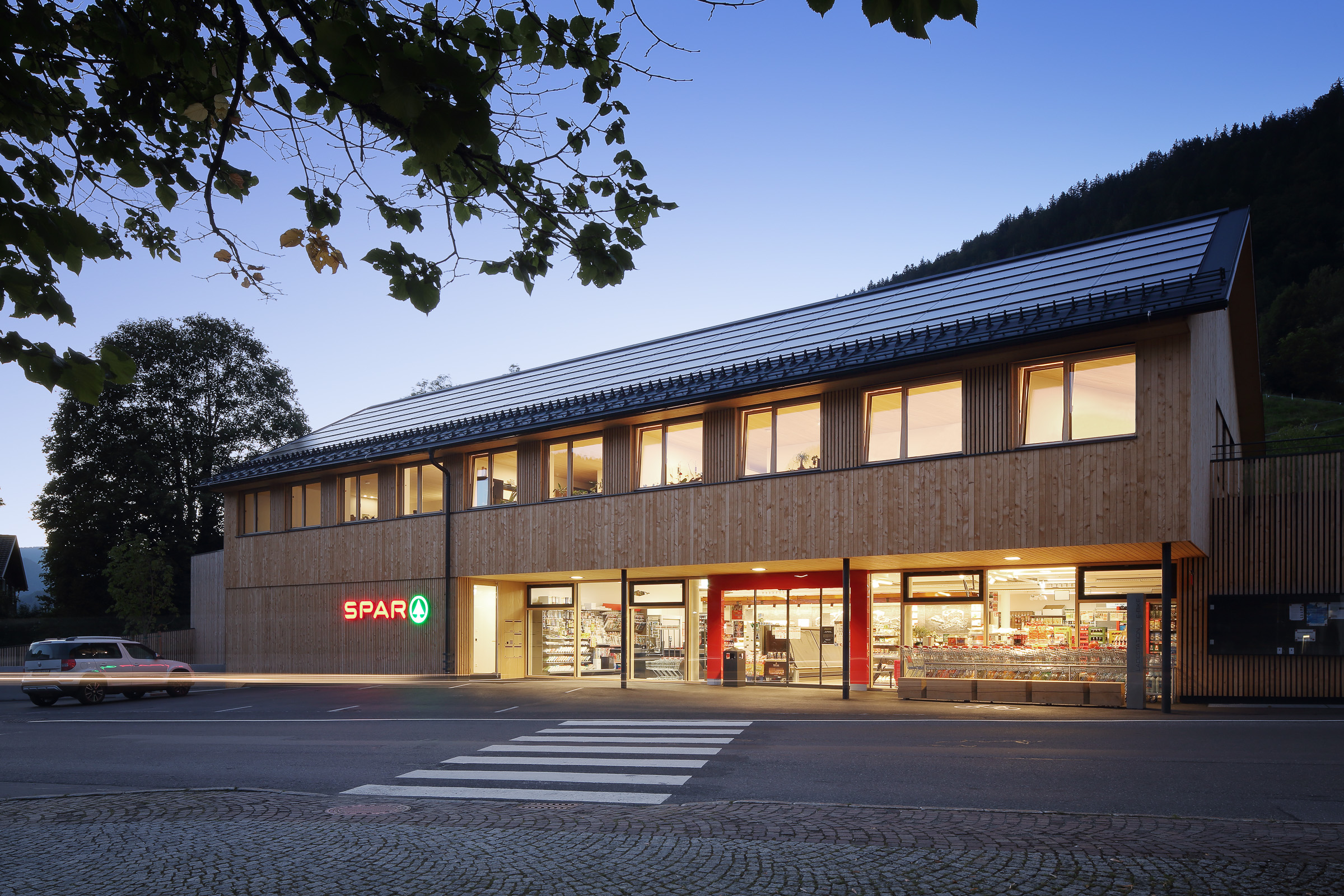 Convenience Store, Bizau