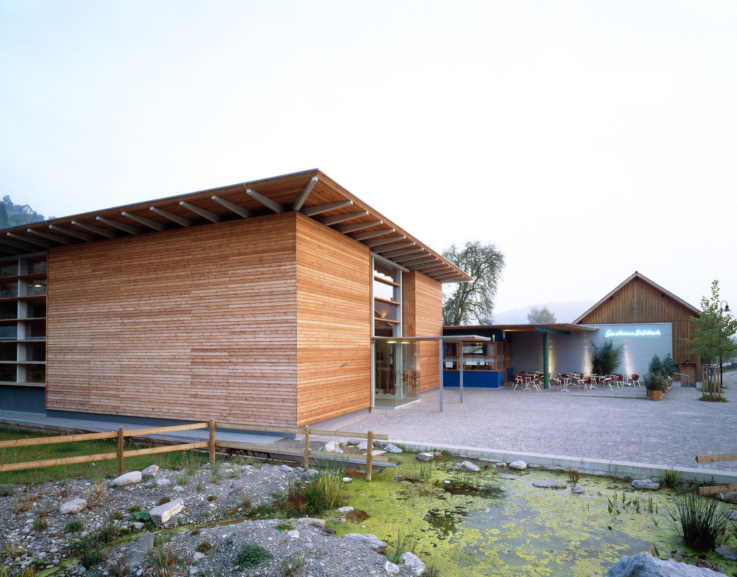 Turn- & Festsaal, Muntlix